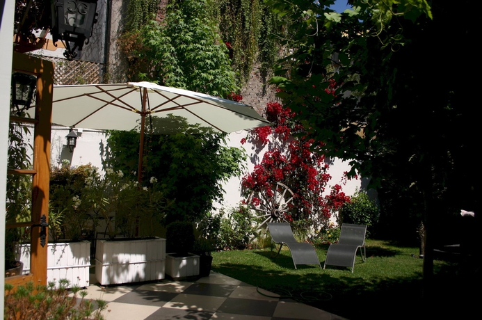 Imagen de los exteriores del Hotel Carm&eacute;n&egrave;re Eco. Foto 13