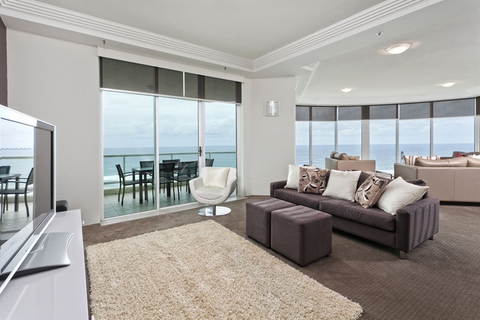 Imagen de los interiores del Hotel Carmel By The Sea. Foto 6