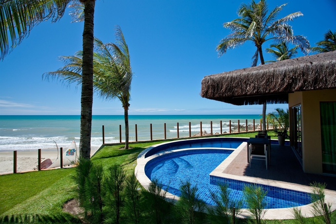 Imagen de la piscina del Hotel Carmel Charme Resort. Foto 16