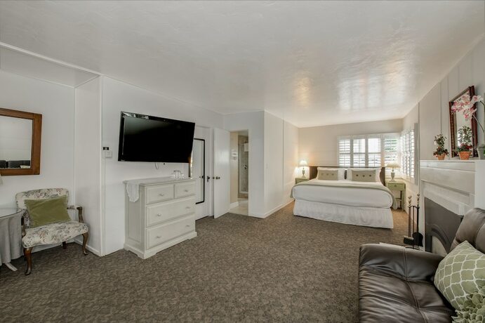 Imagen de la habitación del Hotel Carmel Green Lantern Inn. Foto 19