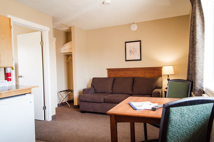 Imagen de la habitación del Hotel Carmel Inn. Foto 10