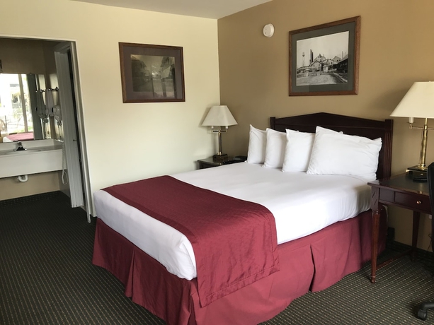 Imagen de la habitación del Hotel Carmel Inn and Suites, Thibodaux. Foto 3