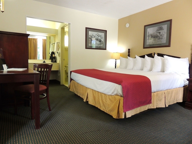 Imagen de la habitación del Hotel Carmel Inn and Suites, Thibodaux. Foto 4