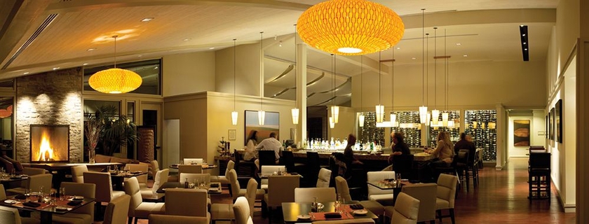 Imagen del bar/restaurante del Hotel Carmel Valley Ranch, In The Unbound Collection By Hyatt. Foto 4