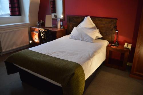Imagen de la habitación del Hotel Carmelite. Foto 5