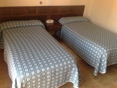 Imagen de la habitación del Hotel Carmen, Bembibre. Foto 4