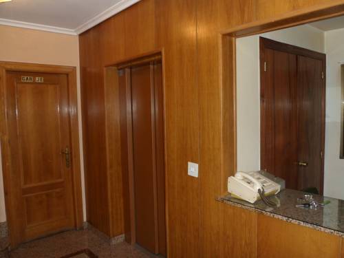 Imagen de la habitación del Hotel Carmen, Bembibre. Foto 6