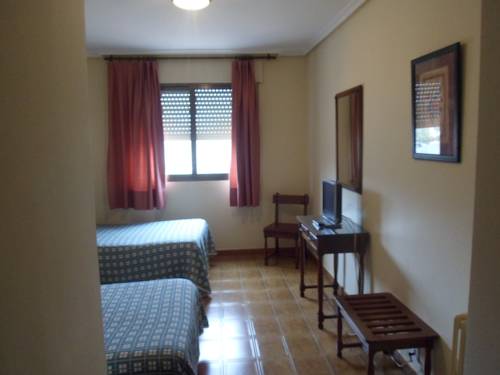 Imagen de la habitación del Hotel Carmen, Bembibre. Foto 8