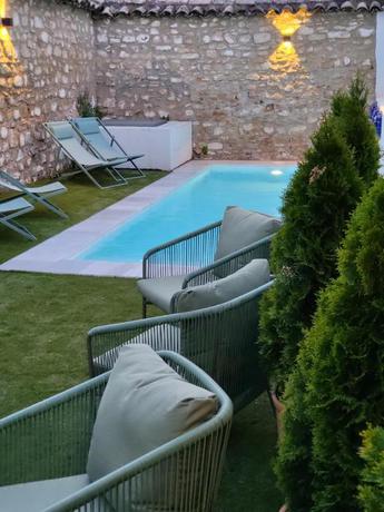 Imagen de la piscina del Hotel Carmen Boutique. Foto 18