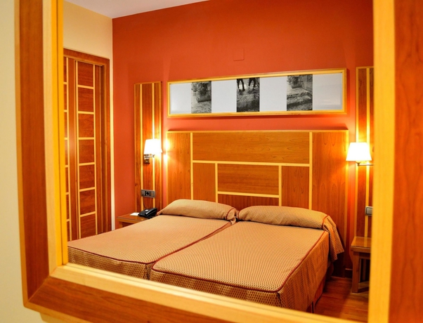 Imagen de la habitación del Hotel Carmen, La Carlota. Foto 5