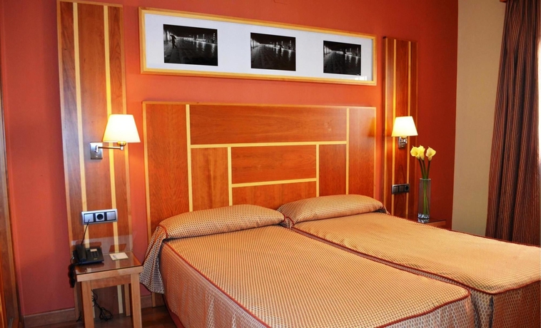 Imagen de la habitación del Hotel Carmen, La Carlota. Foto 9