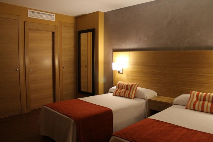 Imagen general del Hotel Carmen, Mijas Costa. Foto 9