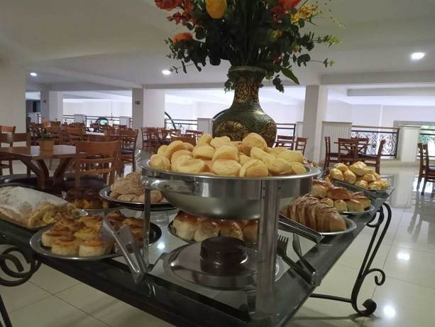 Imagen del bar/restaurante del Hotel Carmen Palace. Foto 3