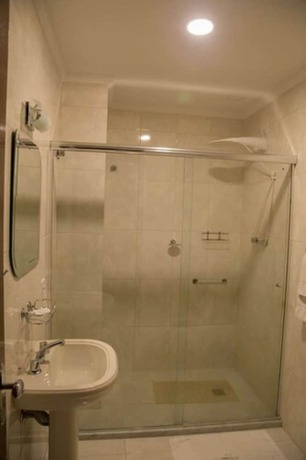 Imagen de la habitación del Hotel Carmen Palace. Foto 11