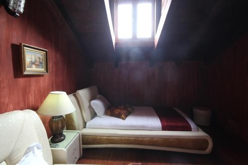 Imagen de la habitación del Hotel Carmen, Shkoder. Foto 6