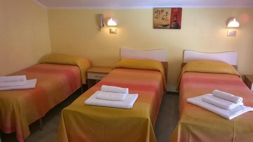 Imagen de la habitación del Hotel Carmen Viserba. Foto 7