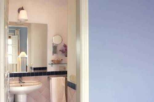 Imagen de la habitación del Hotel Carmen de la Alcubilla del Caracol. Foto 5