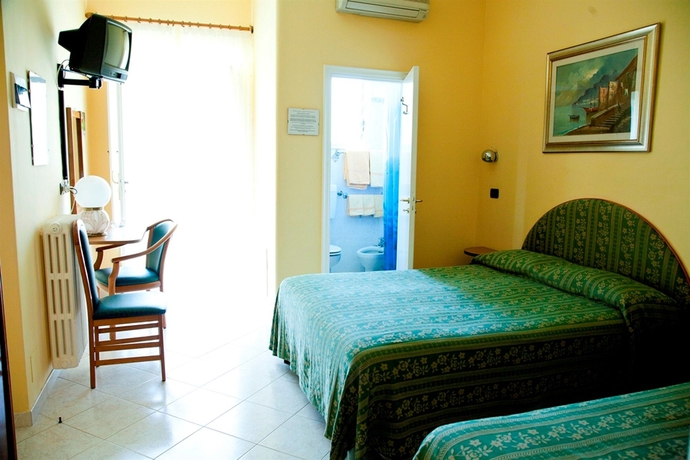 Imagen de la habitación del Hotel Carmencita. Foto 4