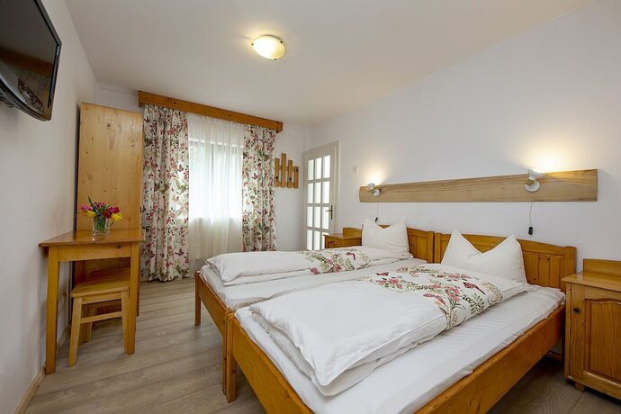 Imagen de la habitación del Hotel Carmi House. Foto 4