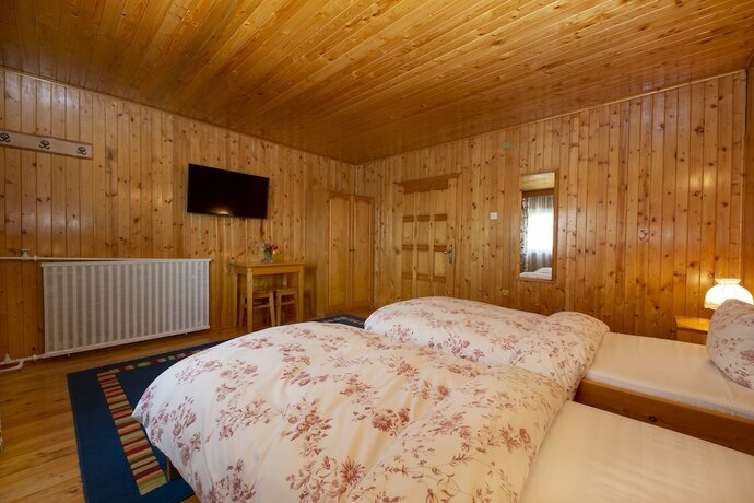 Imagen de la habitación del Hotel Carmi House. Foto 6