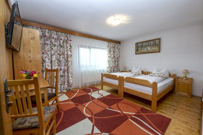 Imagen de la habitación del Hotel Carmi House. Foto 10