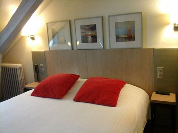 Imagen de la habitación del Hotel Carmin. Foto 5