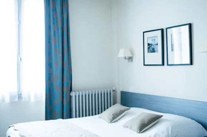 Imagen de la habitación del Hotel Carmin. Foto 11