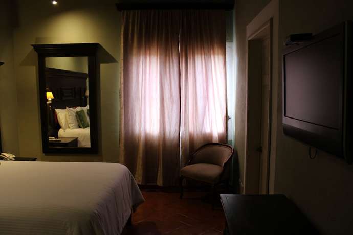 Imagen de la habitación del Hotel Carmina. Foto 14