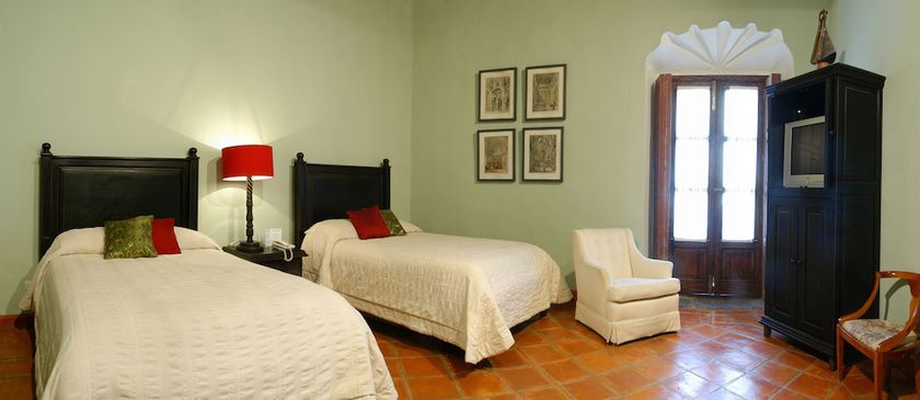 Imagen de la habitación del Hotel Carmina. Foto 15