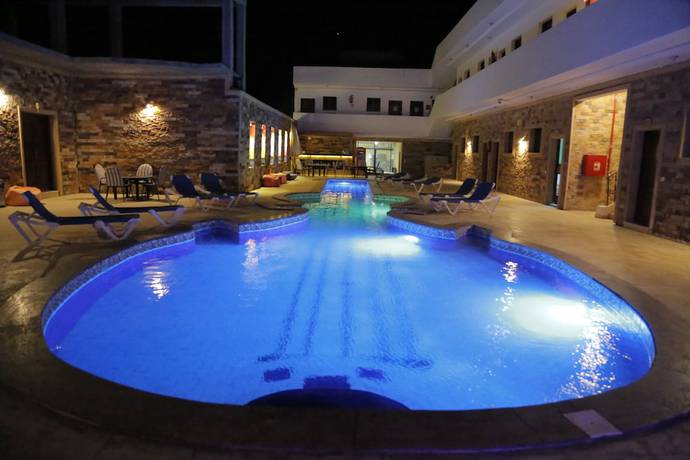 Imagen de la piscina del Hotel Carmine Dahab. Foto 18