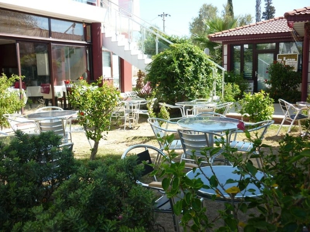Imagen general del Hotel Carna Garden Otel. Foto 3