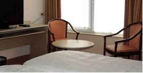 Imagen de la habitación del Hotel Carnac. Foto 4