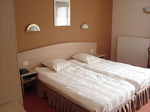 Imagen de la habitación del Hotel Carnac. Foto 6