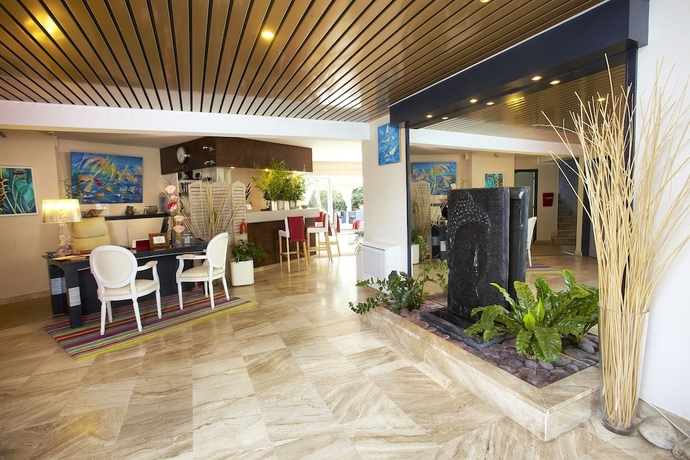 Imagen de los interiores del Hotel Carnac Lodge and Spa. Foto 19