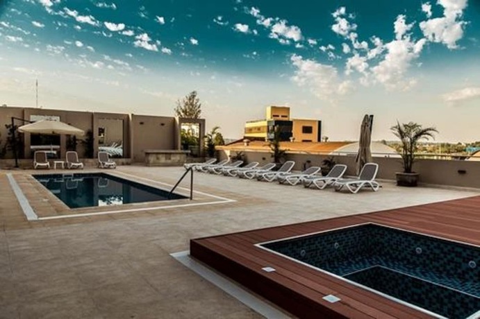 Imagen de la piscina del Hotel Carnaval Casino. Foto 20