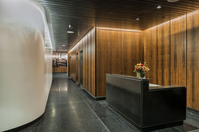 Imagen de los interiores del Hotel Carnegie. Foto 15