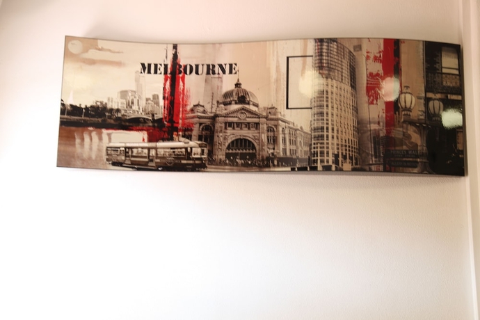 Imagen de los interiores del Hotel Carnegie Motor Inn. Foto 19