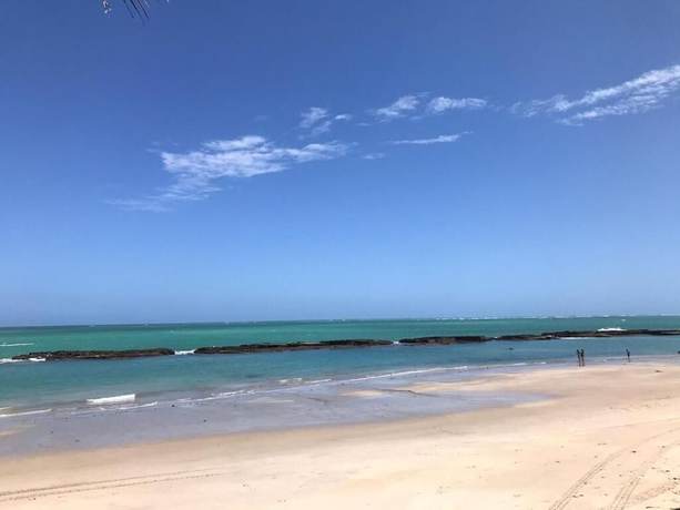 Imagen de los exteriores del Hotel Carneiros Flat Praia. Foto 9