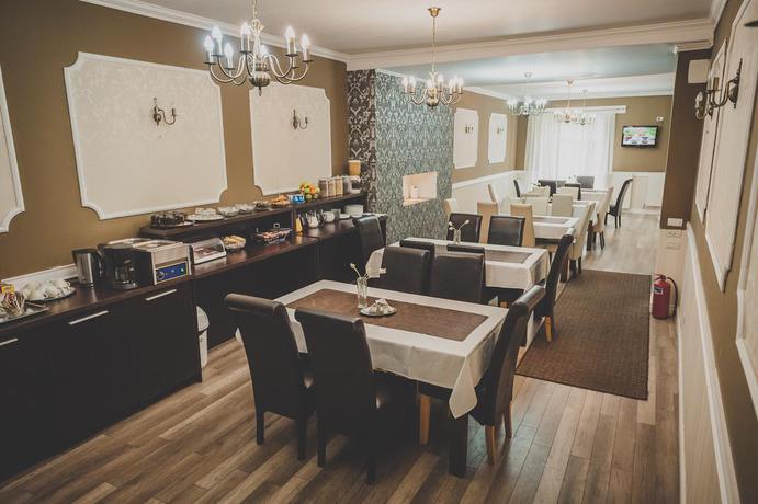 Imagen del bar/restaurante del Hotel Carnival, Oradea. Foto 2