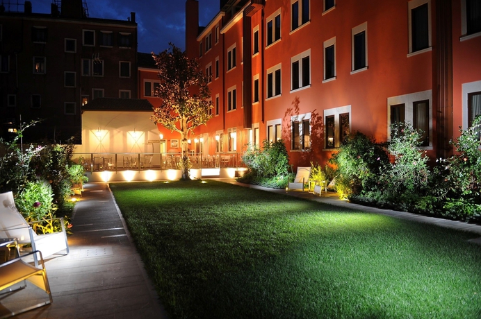 Imagen de los exteriores del Hotel Carnival Palace. Foto 11