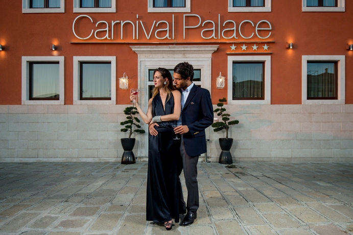 Imagen de los exteriores del Hotel Carnival Palace. Foto 12