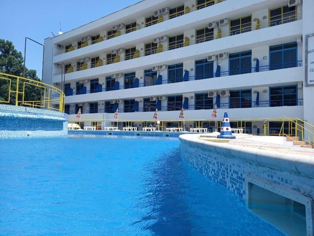 Imagen de la piscina del Hotel Carnival, Varna / Mar Negro. Foto 11