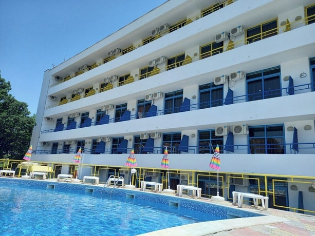 Imagen general del Hotel Carnival, Varna / Mar Negro. Foto 2