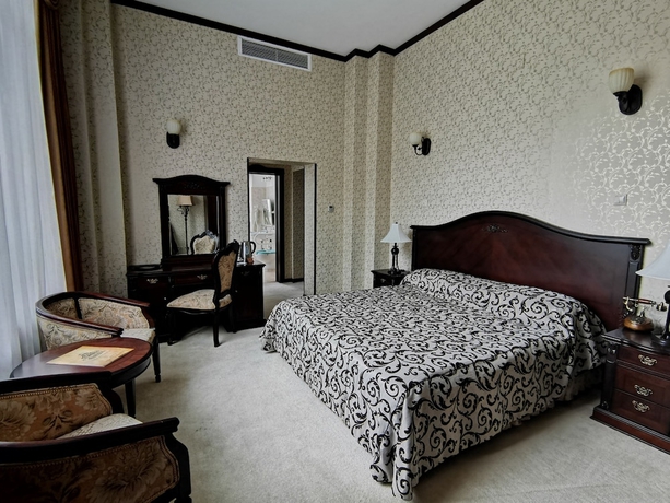 Imagen de la habitación del Hotel Carol Constanta. Foto 11