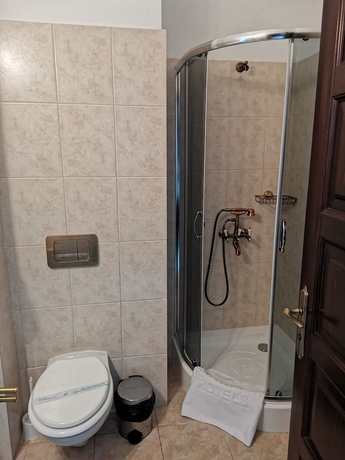 Imagen de la habitación del Hotel Carol Constanta. Foto 13