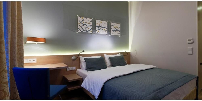 Imagen de la habitación del Hotel Carol, Praga. Foto 3