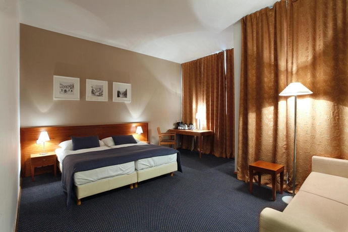 Imagen de la habitación del Hotel Carol, Praga. Foto 8