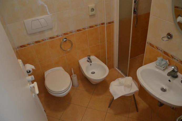 Imagen de la habitación del Hotel Carolin, Rimini. Foto 5
