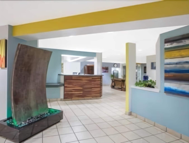 Imagen de los interiores del Hotel Carolina, A Days Inn By Wyndham. Foto 14
