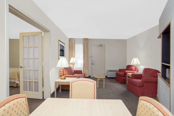 Imagen de la habitación del Hotel Carolina, A Days Inn By Wyndham. Foto 13